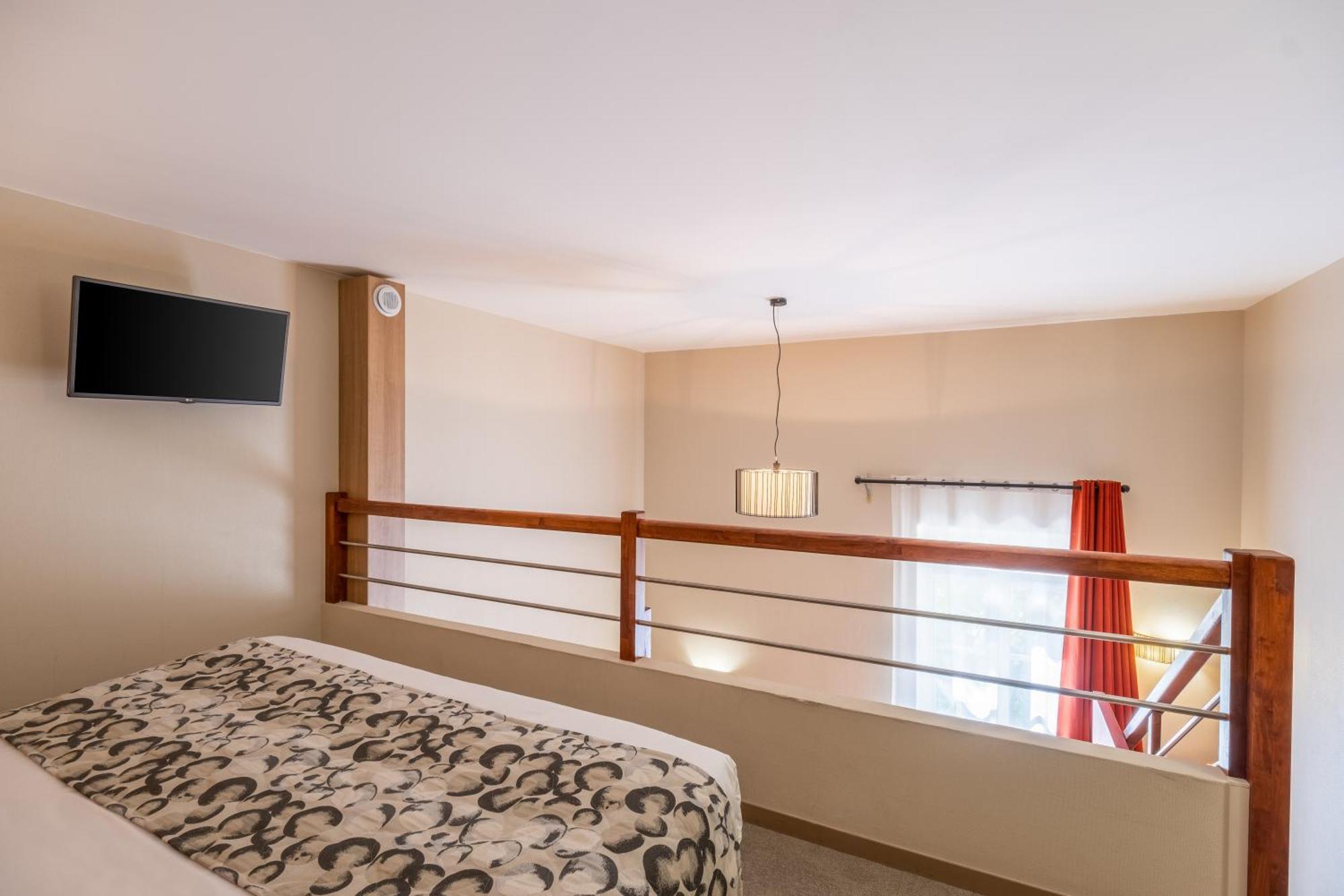 Duplex Apartment (3 Adults),1273809301:JPEG
